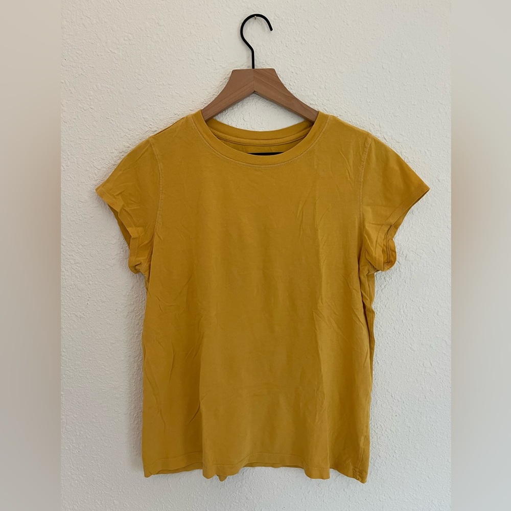 Mustard T-Shirt | Universal Thread | Medium